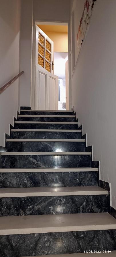 Lefterakis Place Aegina Ngoại thất bức ảnh